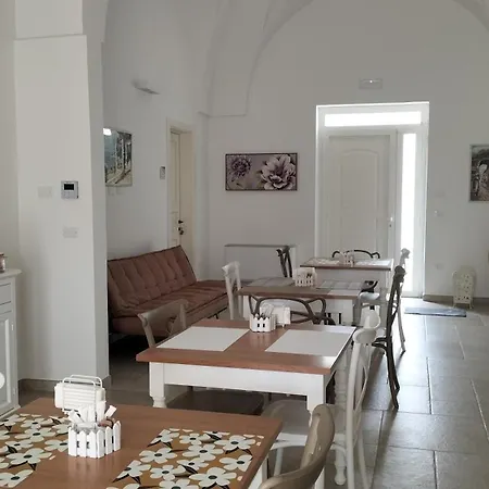 Sideris In Salento Couette-café Surano